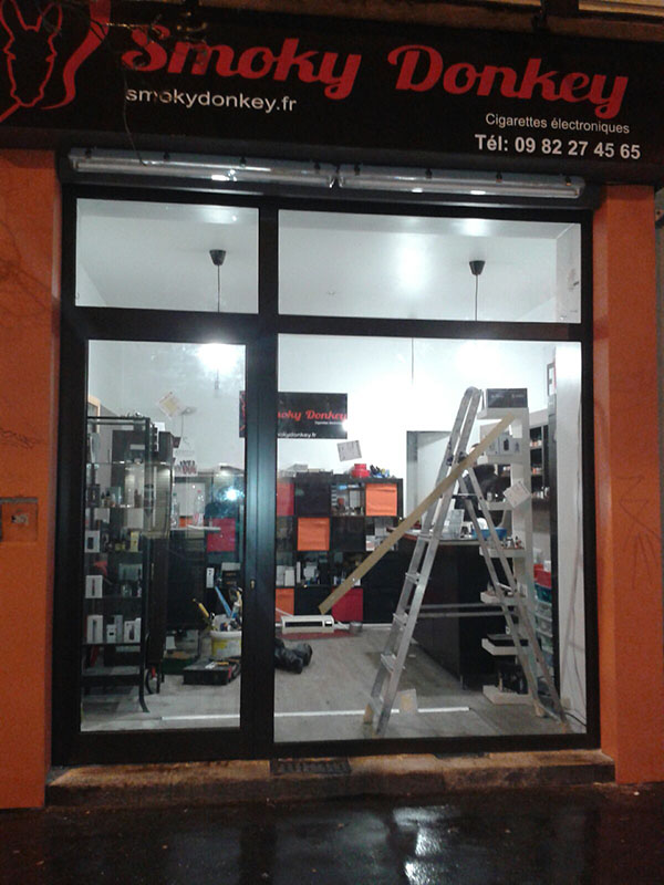 Vitrine magasin Paris 11
